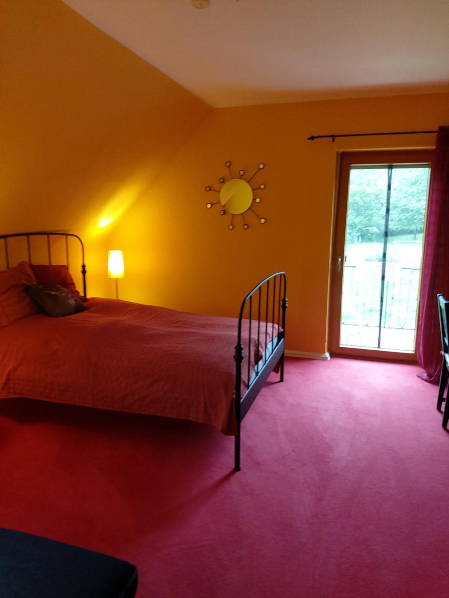 Kemenate Zimmer Gechaichnishof 7Born Maring-Noviand Exterior photo