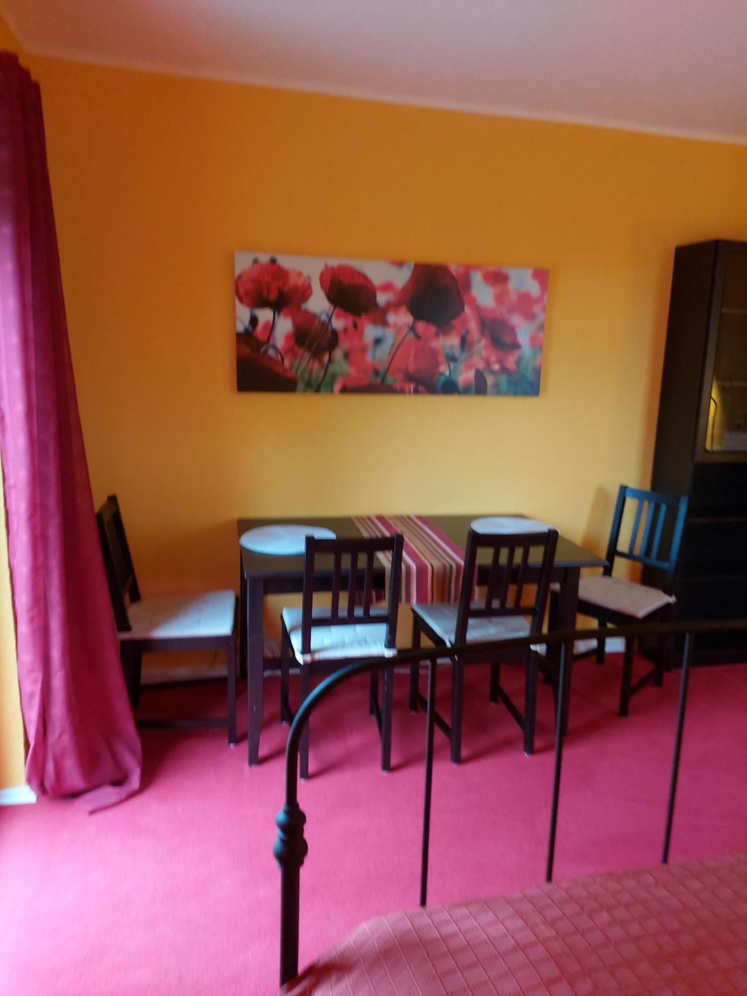 Kemenate Zimmer Gechaichnishof 7Born Maring-Noviand Exterior photo